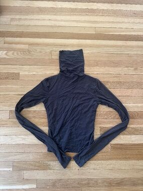 Tank air turtleneck